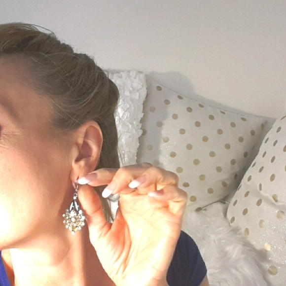 Hollywood Regency Yellow Simulated Diamonds Pierced Earrings Chandelier Dangle - Picture 7 of 11